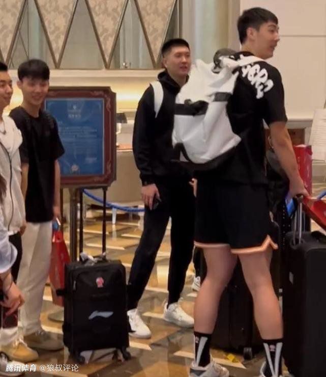 美女是midevk